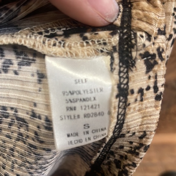 Women’s dress - Picture 5 of 6